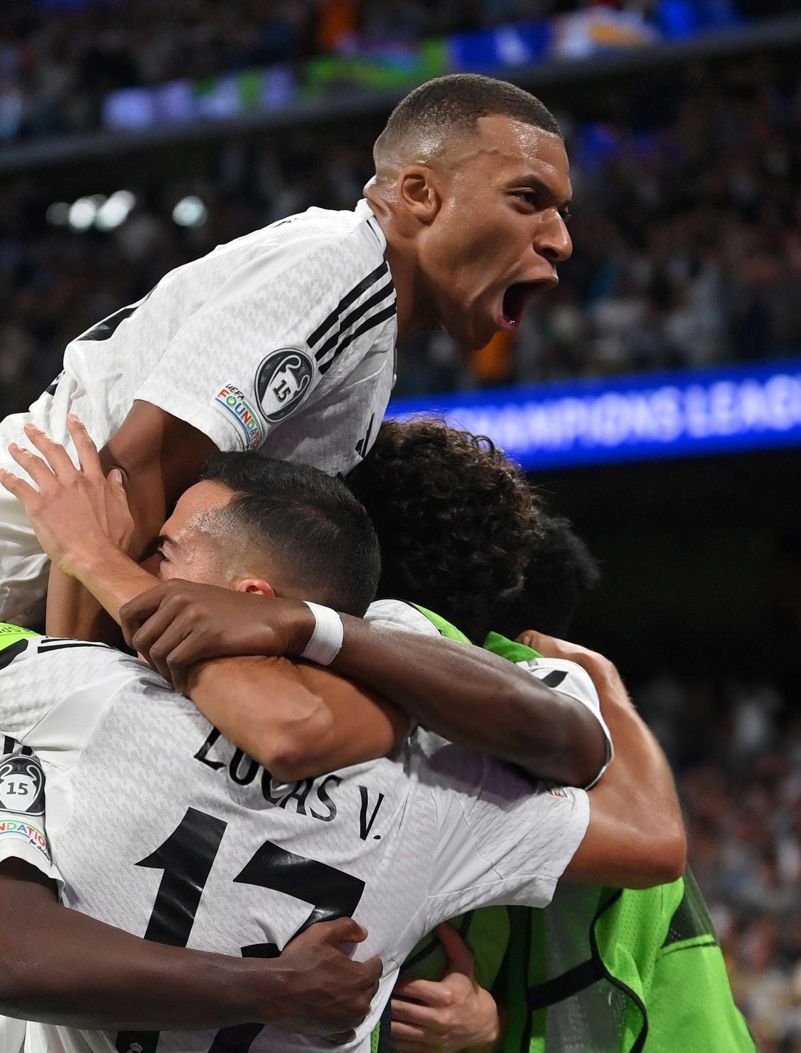 转会期突围战来临，多特蒙德围绕亚冠更衣室发声，球迷炸锅，临场指挥获称赞 -一竞技官方入口